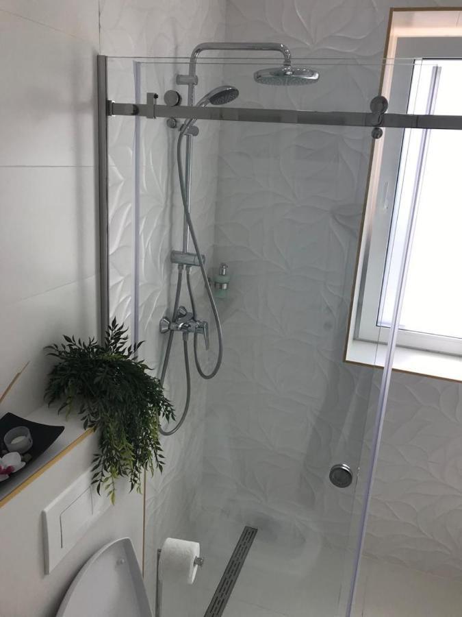 Victoria Luxury Apartment 11 Бухарест Екстер'єр фото